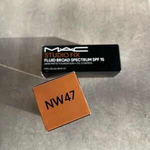 Brand New MAC Studio Fix Fluid Foundation Shade “NW47” Quantity of Two